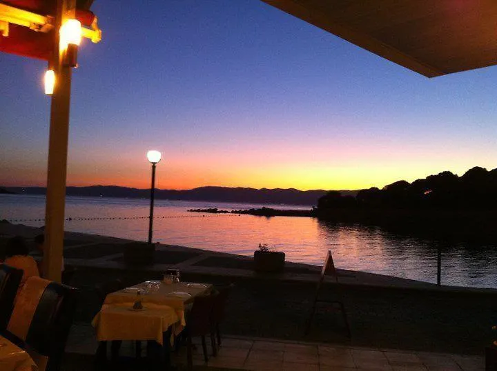 Pasifik Hotel Çeşme 2*,